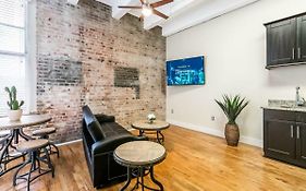 Spacious Lofts Close To French Quarter & Bourbon St.